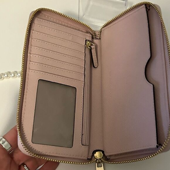 Michael Kors Pink Jet Set Zip around Wallet clutch 
Pebble Leather - Picture 8 of 10